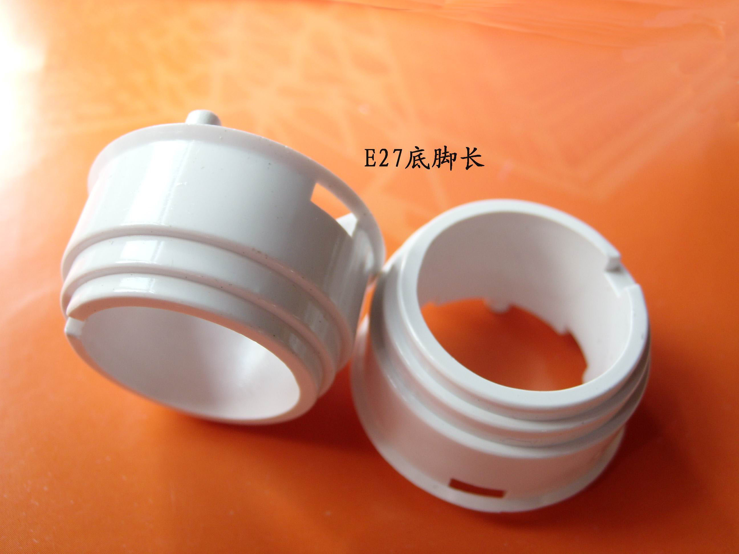 旭錦供應(yīng)塑膠支架，燈頭