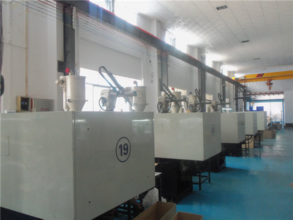 塑膠模具廠 塑膠模具廠