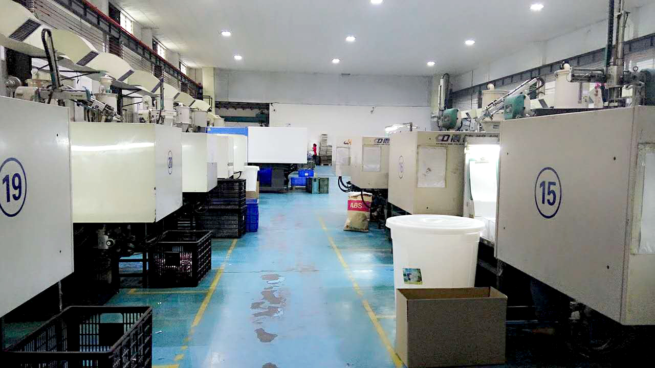 旭錦塑膠模具-注塑生產(chǎn)部 旭錦塑膠模具-注塑生產(chǎn)部