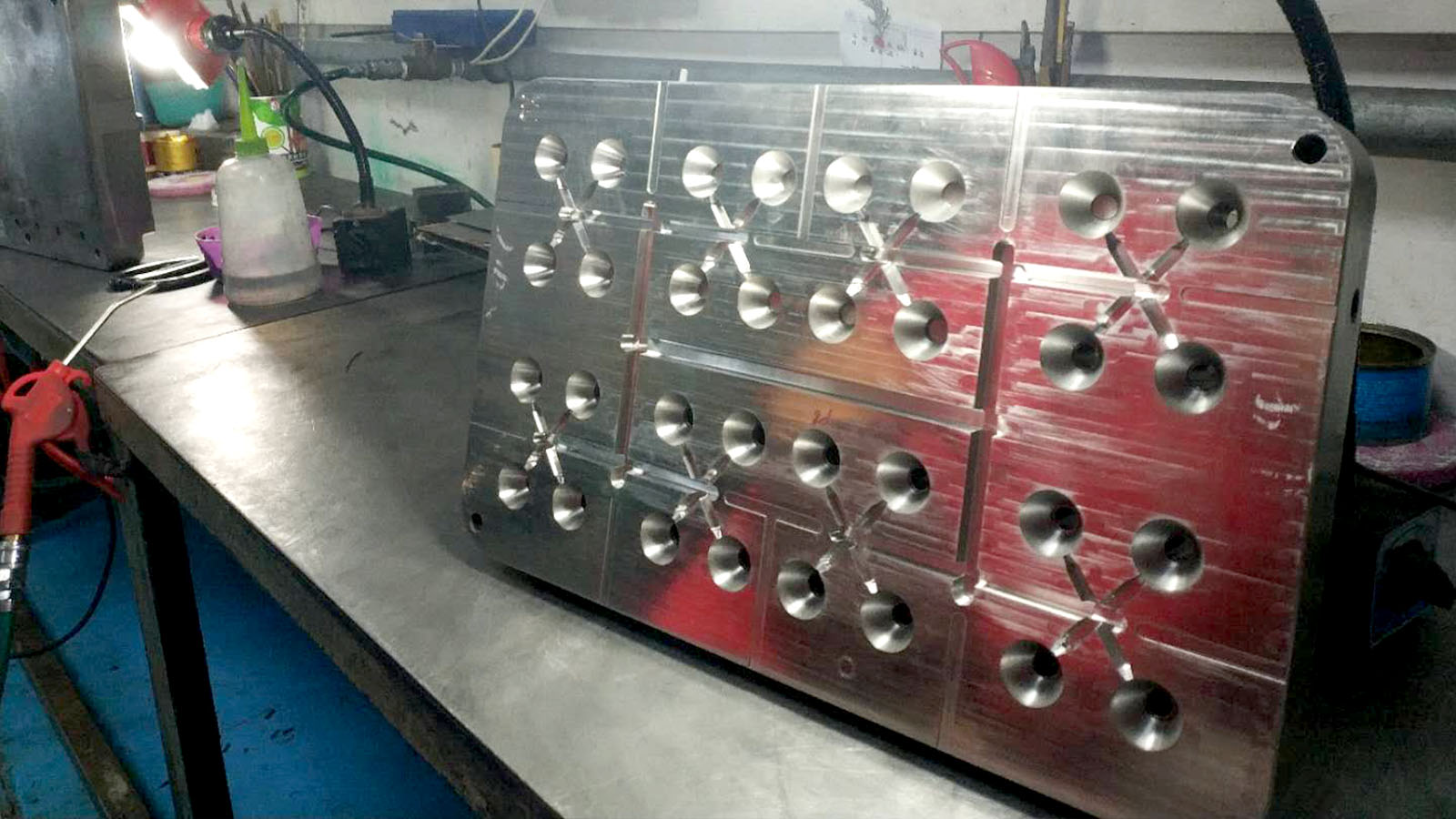 旭錦塑膠模具，光學(xué)透鏡模具